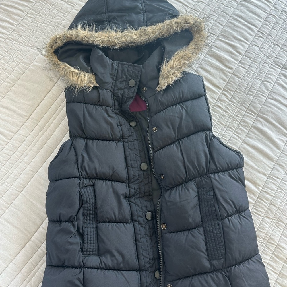 Arizona Jean Company Gray Puffer Vest with Faux Fur Hood